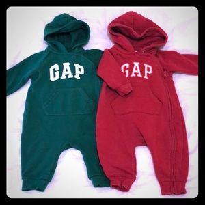 Gap baby 3-6 mth hoodie onesies red / green